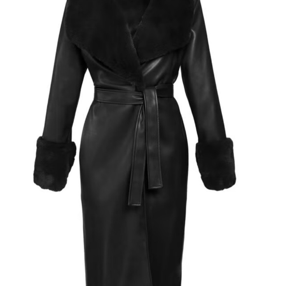 Elegant Black Faux Leather Jacket with Fur Trim